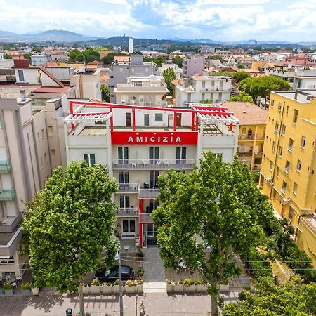 Hotel Amicizia Римини Экстерьер фото