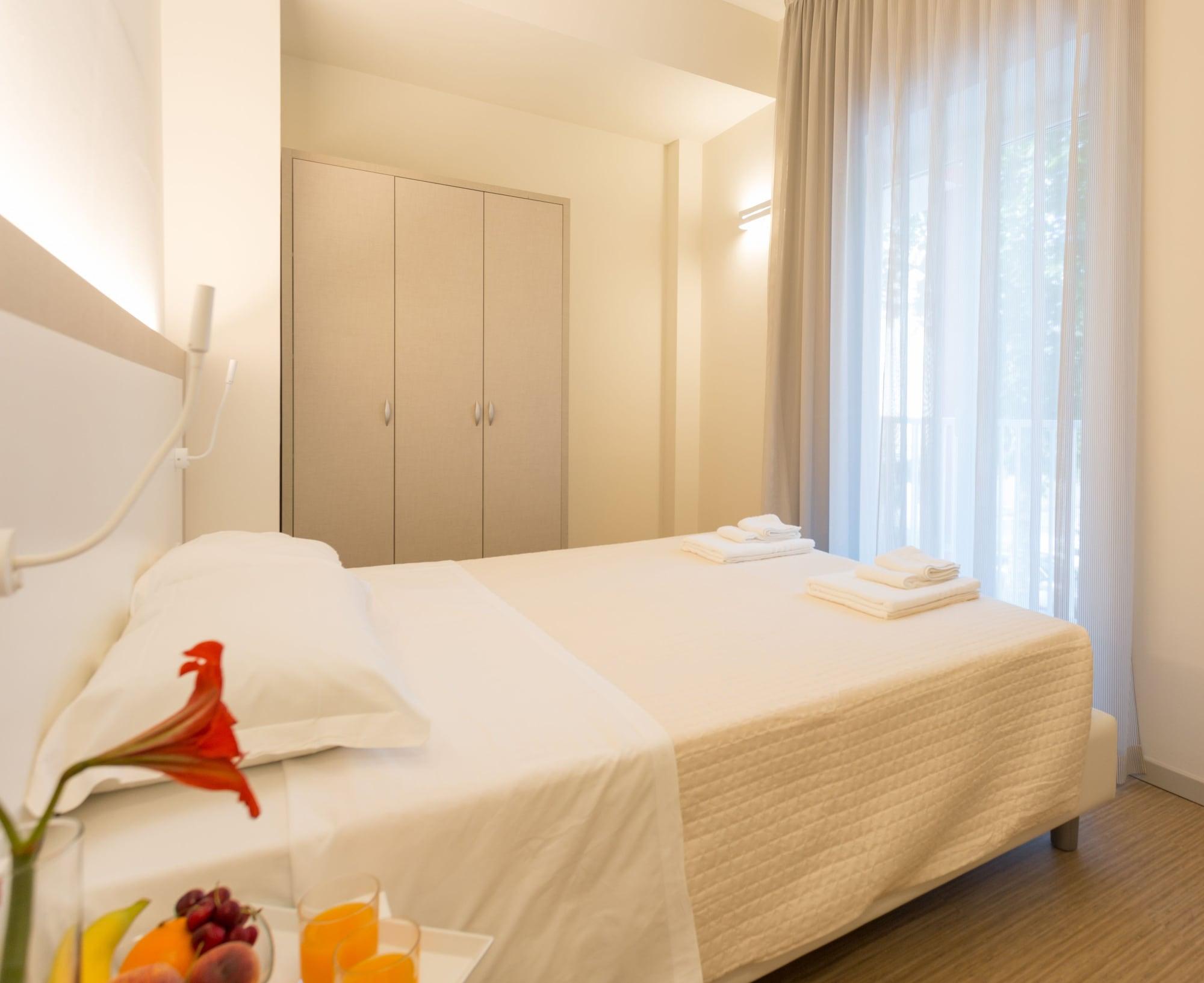 Hotel Amicizia Римини Экстерьер фото