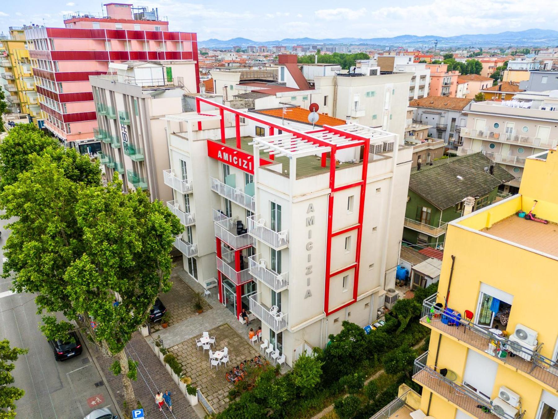 Hotel Amicizia Римини Экстерьер фото