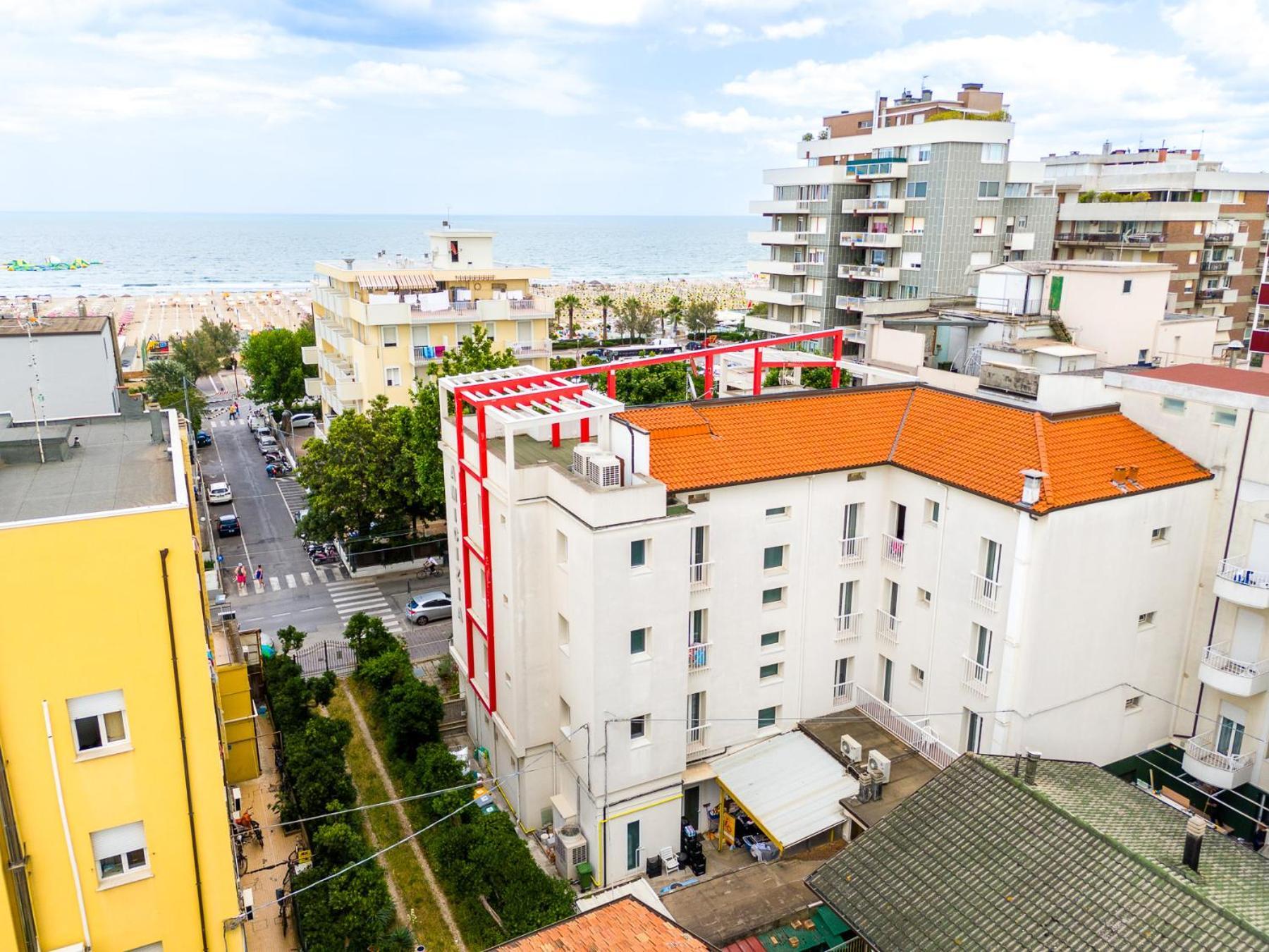 Hotel Amicizia Римини Экстерьер фото
