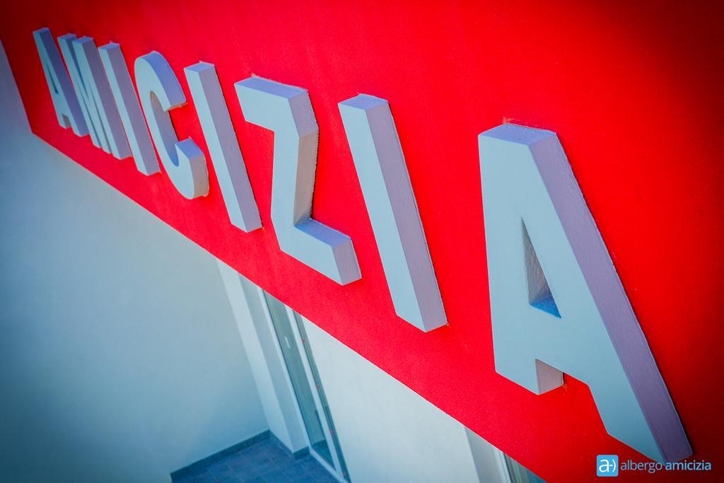 Hotel Amicizia Римини Экстерьер фото